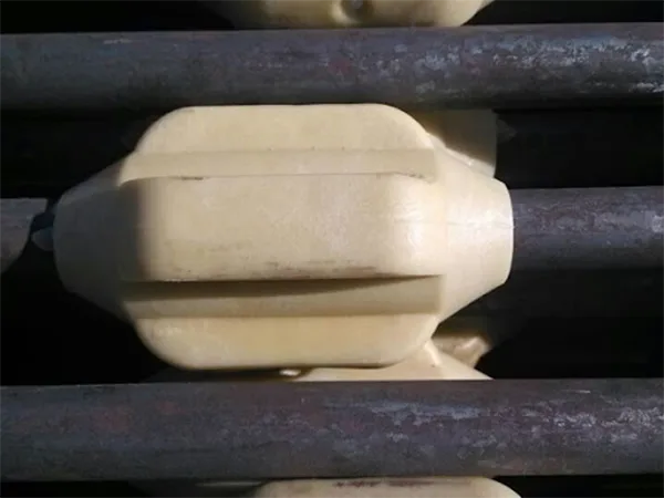 Sucker rod centralizer installed on sucker rods